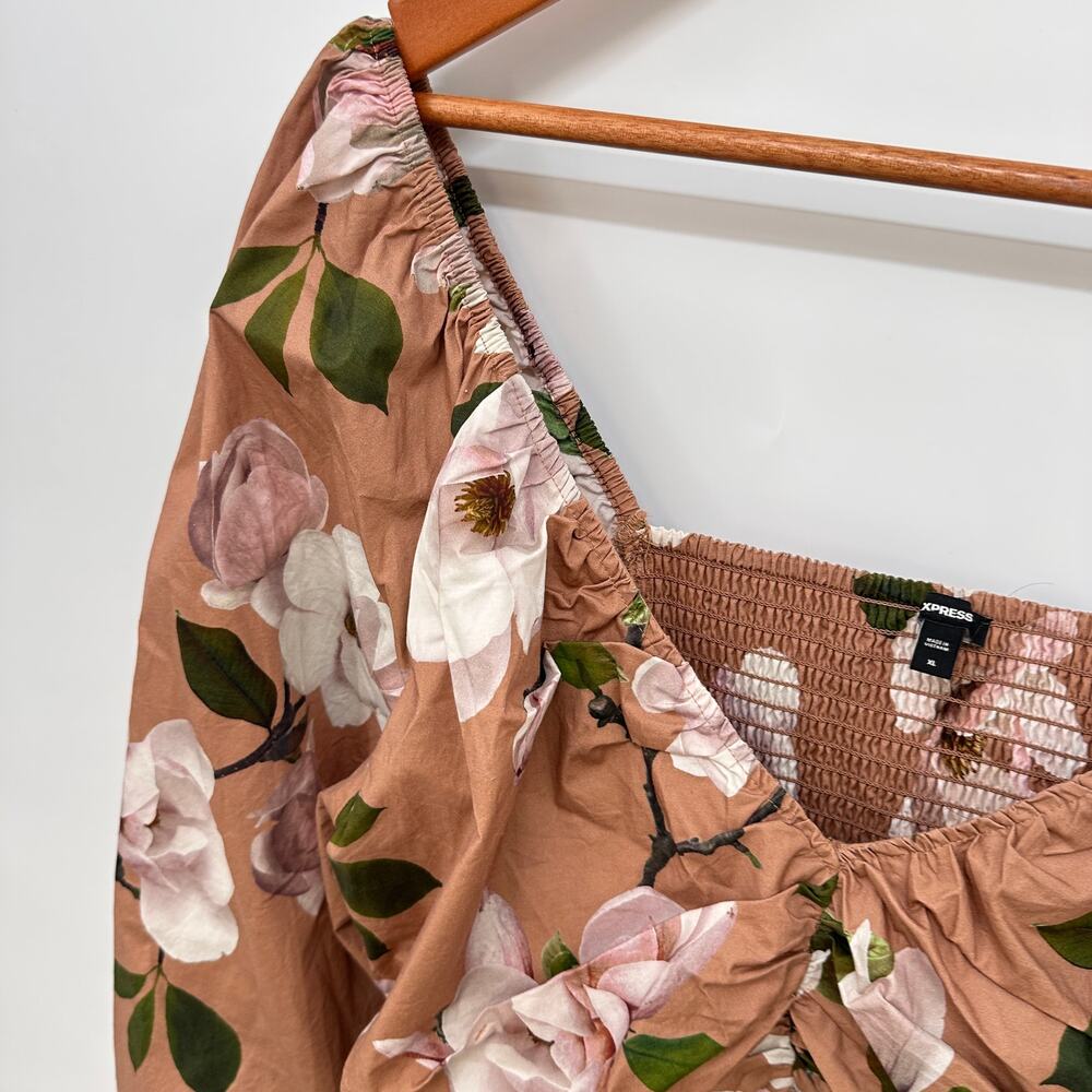 EXPRESS Floral Pleated Peplum Top in Brown Floral Print // XL - Picture 4 of 13